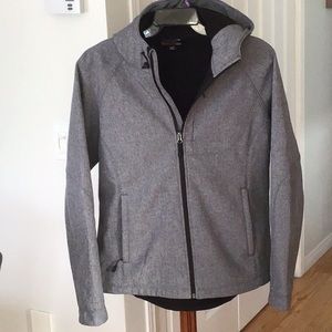 Soft shell jacket for women